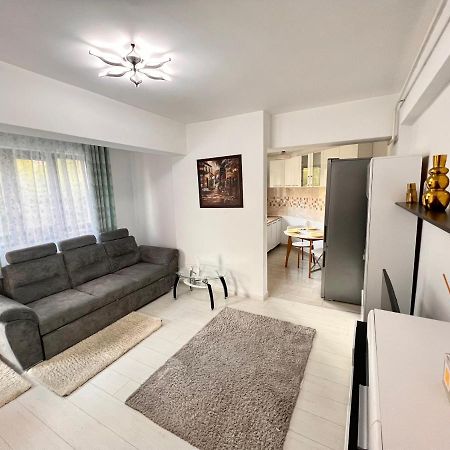 2 Rooms Apartment Airy & Bright Relax Ιάσιο Εξωτερικό φωτογραφία