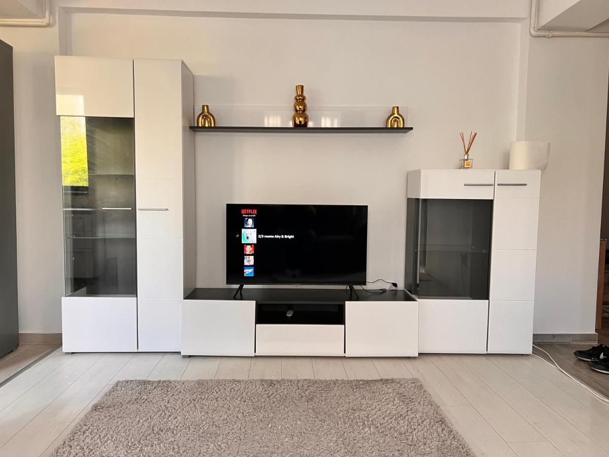 2 Rooms Apartment Airy & Bright Relax Ιάσιο Εξωτερικό φωτογραφία