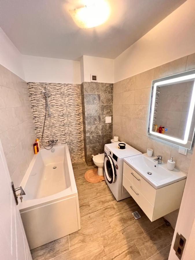 2 Rooms Apartment Airy & Bright Relax Ιάσιο Εξωτερικό φωτογραφία